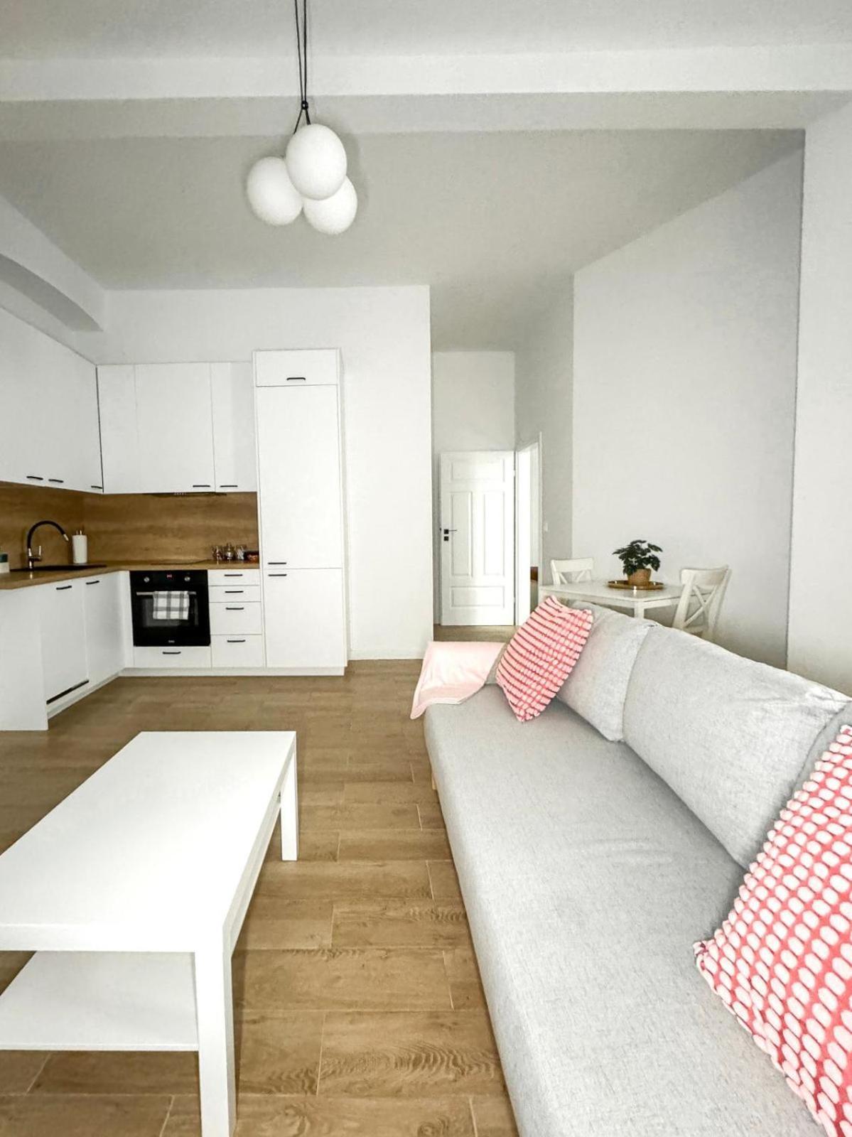 Luxury Design Apartments - Poznanska Warsaw City Center エクステリア 写真